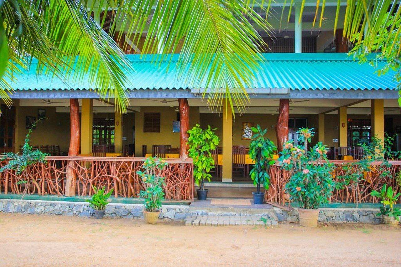 Wila Safari Hotel Tissamaharama Exterior photo