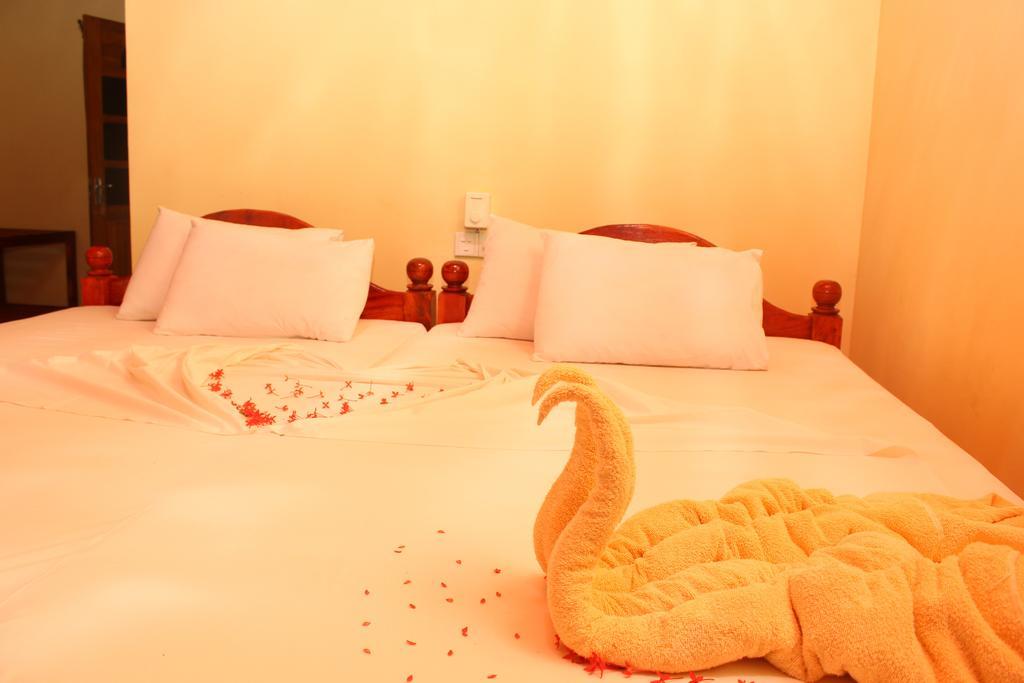 Wila Safari Hotel Tissamaharama Room photo